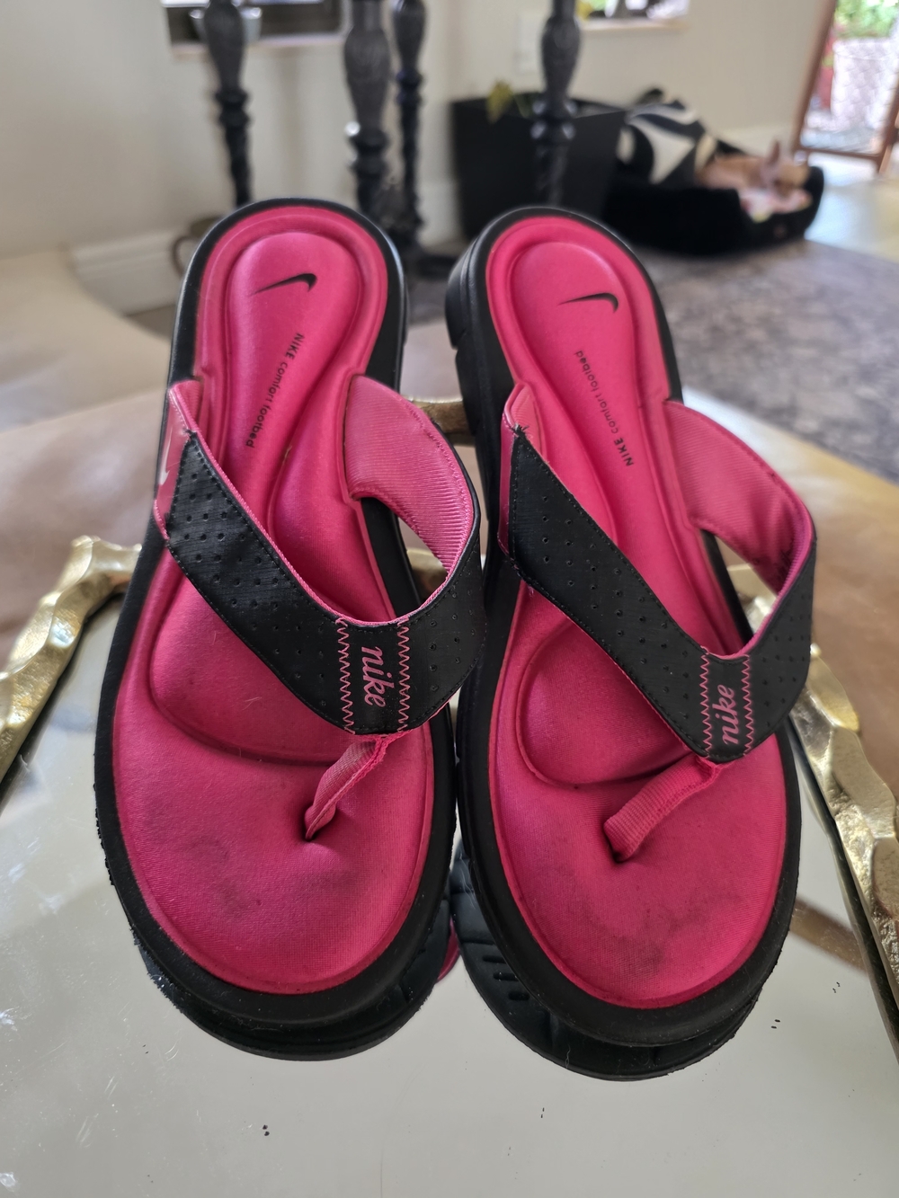 Nike Women’s Hot Pink and Black Cushioned Thong Sandals